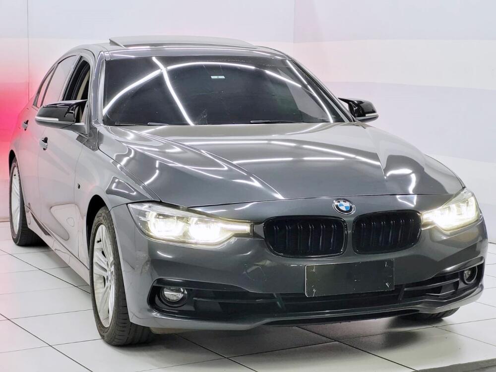 BMW 320i