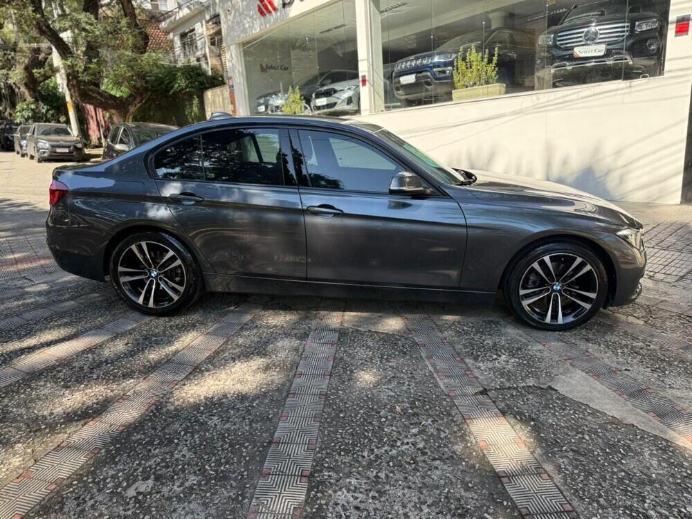 BMW 320i