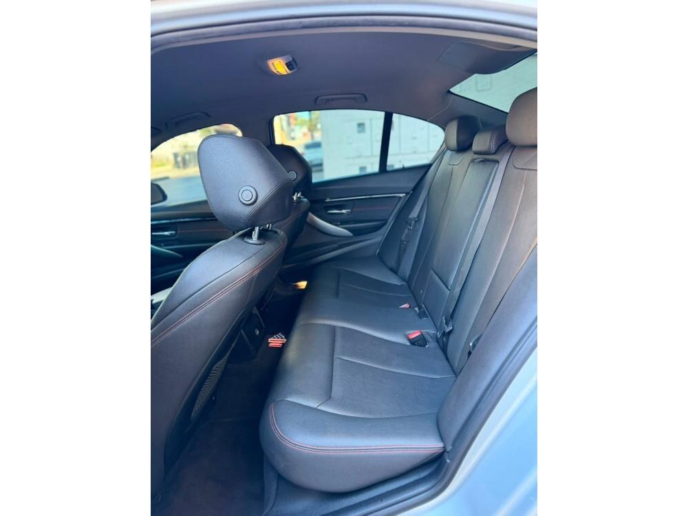BMW 320i