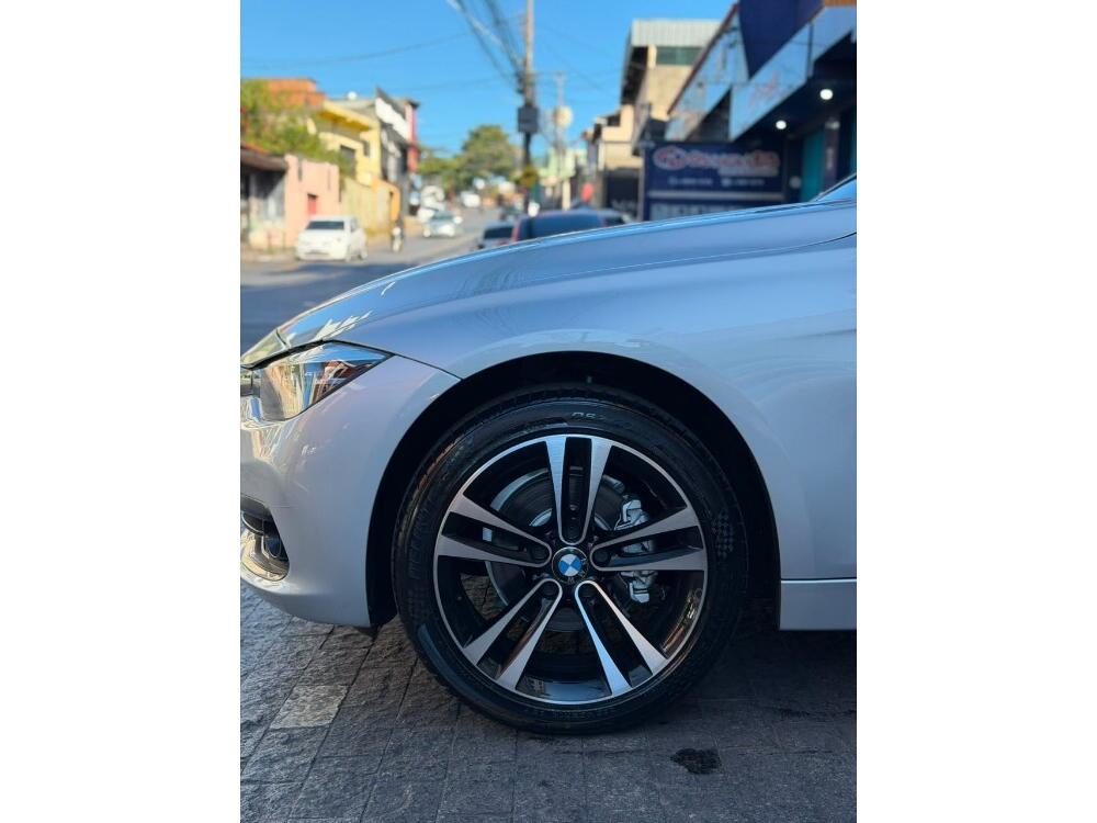 BMW 320i