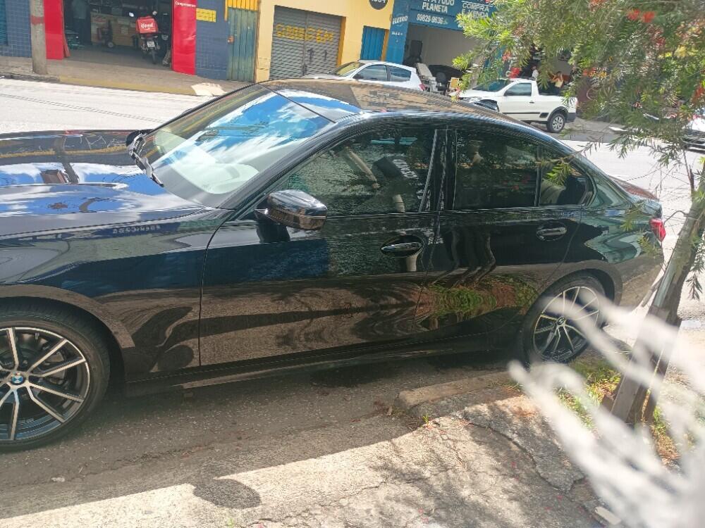 BMW 320i