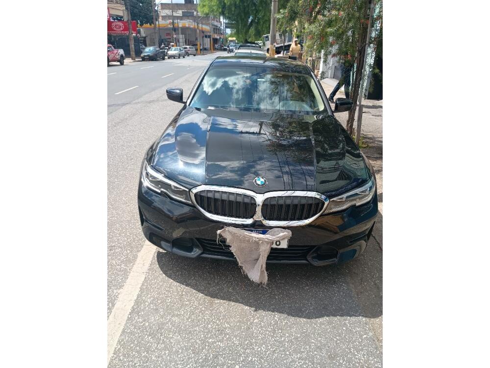BMW 320i