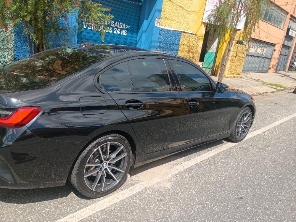 BMW 320i