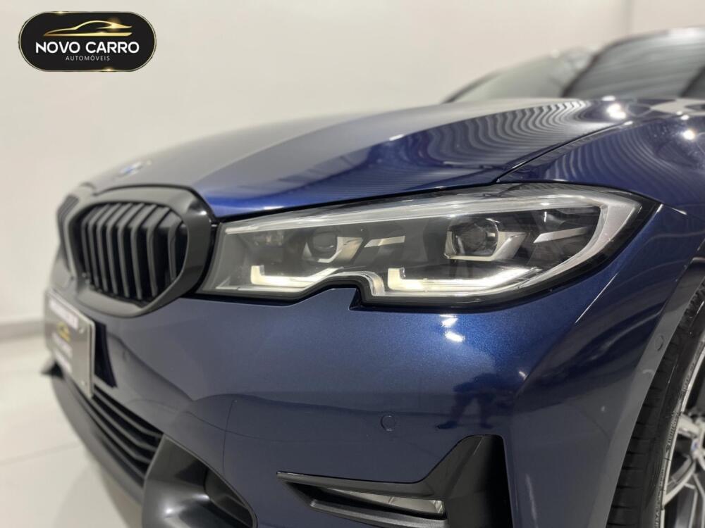 BMW 320i
