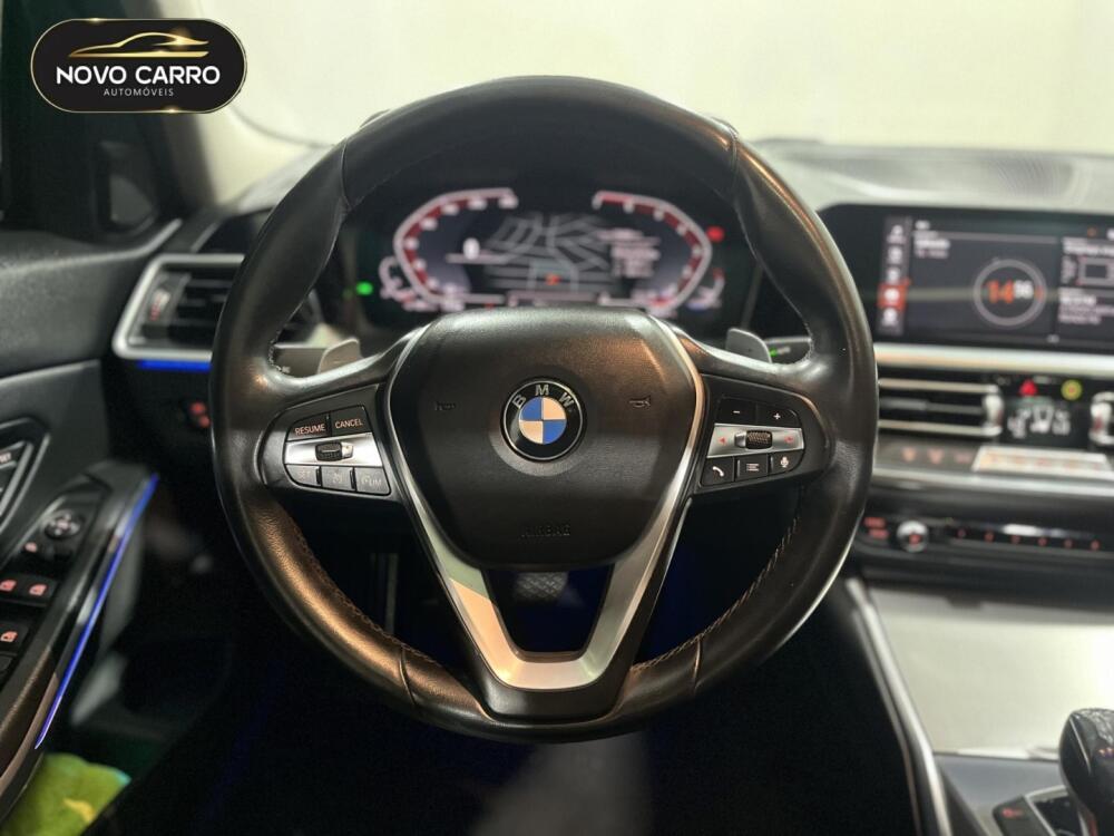 BMW 320i