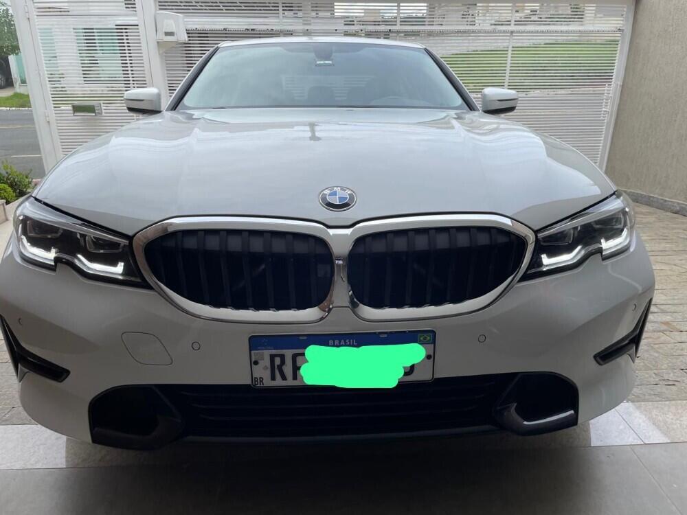 BMW 320i