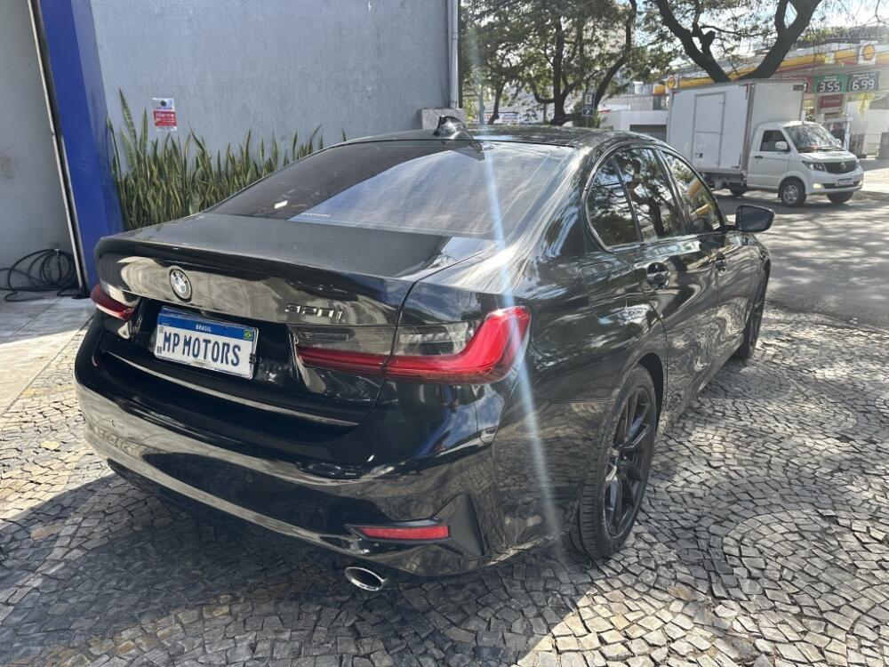BMW 320i
