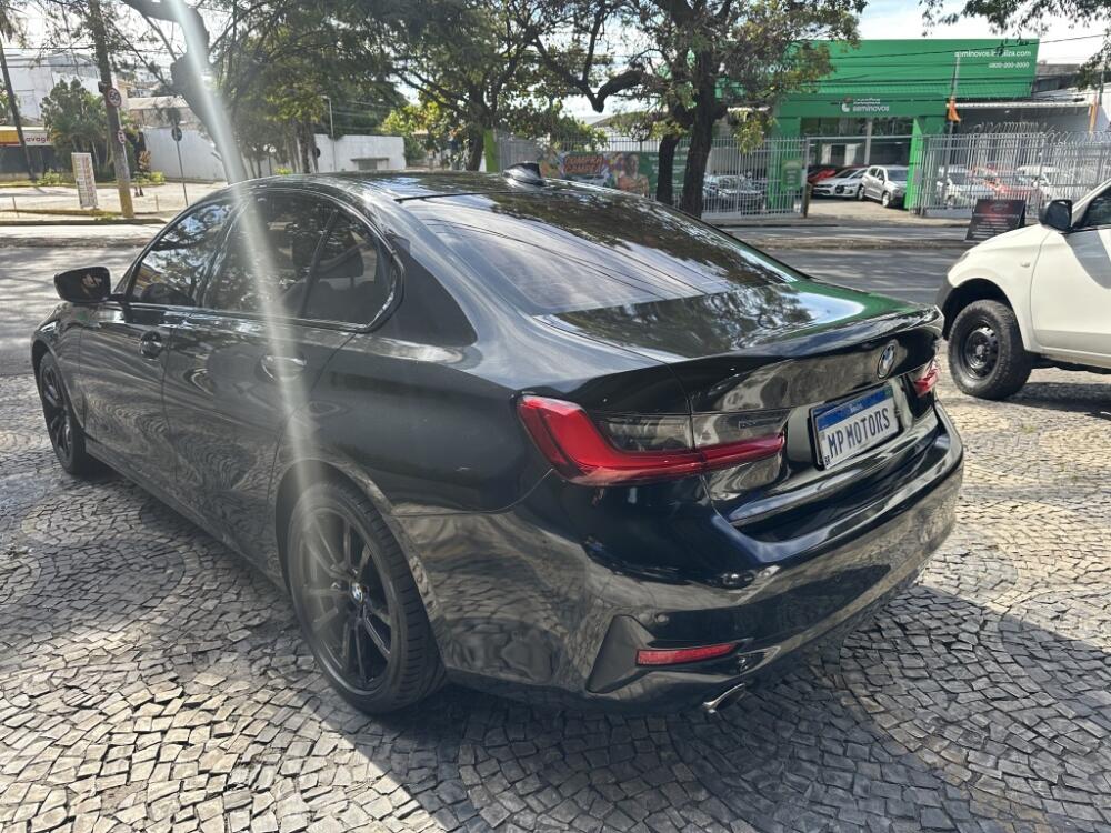 BMW 320i