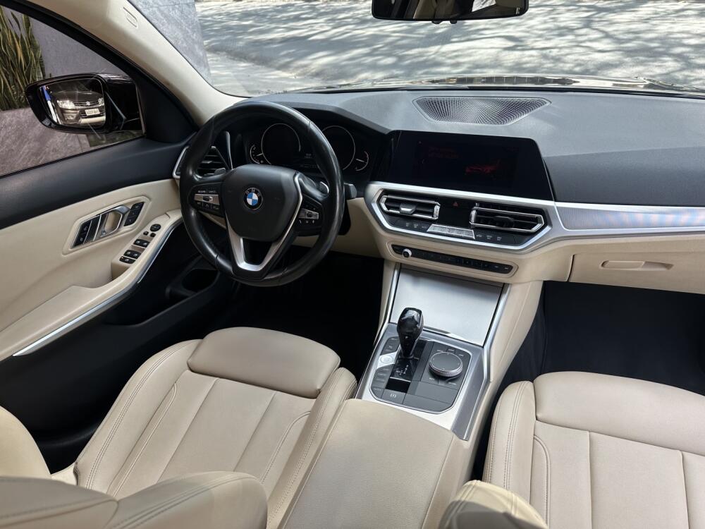 BMW 320i