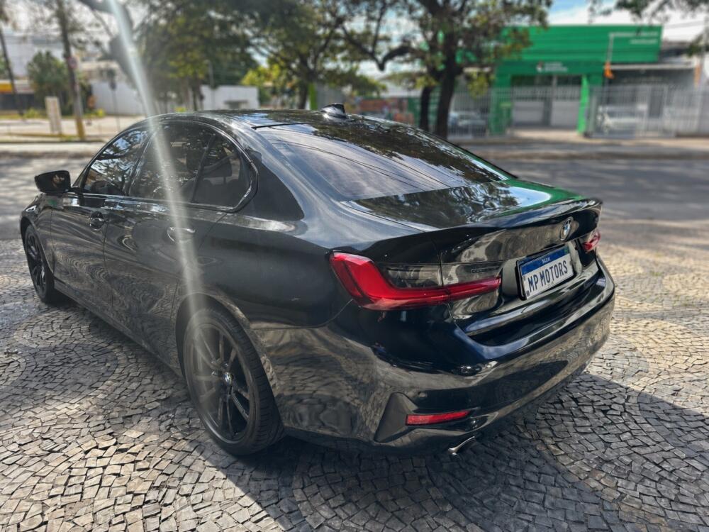 BMW 320i