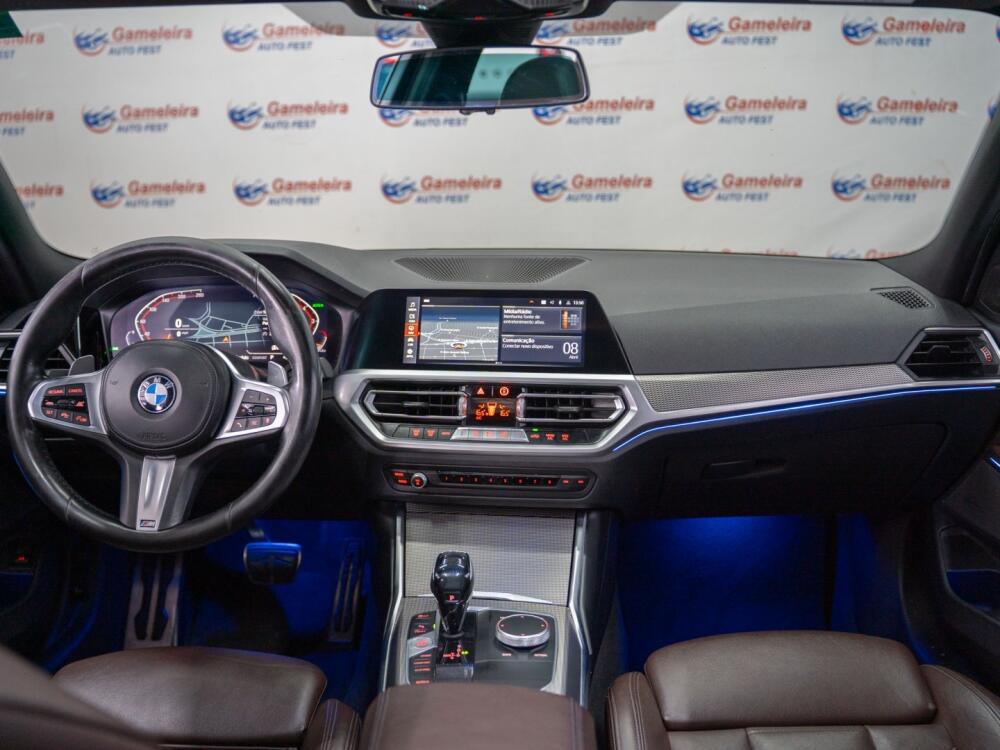 BMW 320i