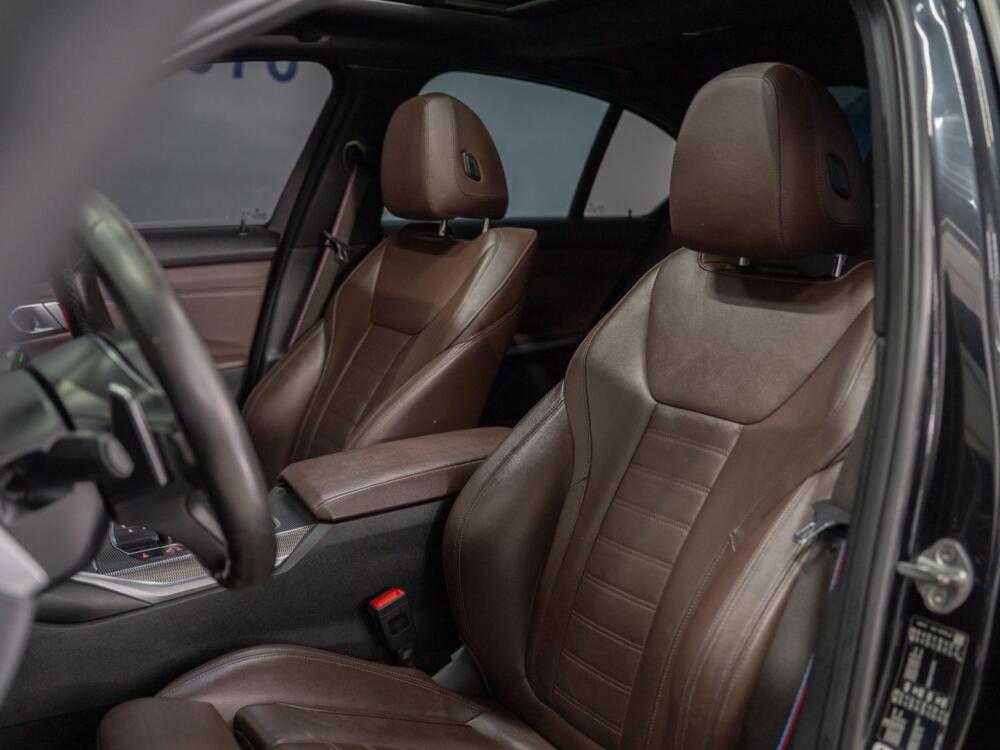 BMW 320i