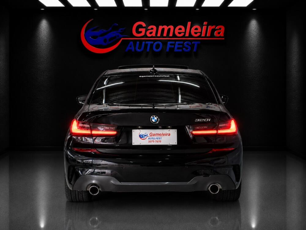 BMW 320i