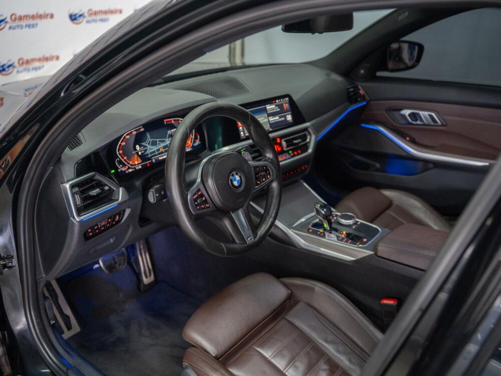 BMW 320i