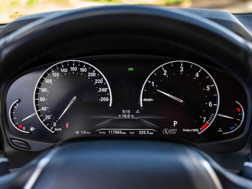 BMW 320i