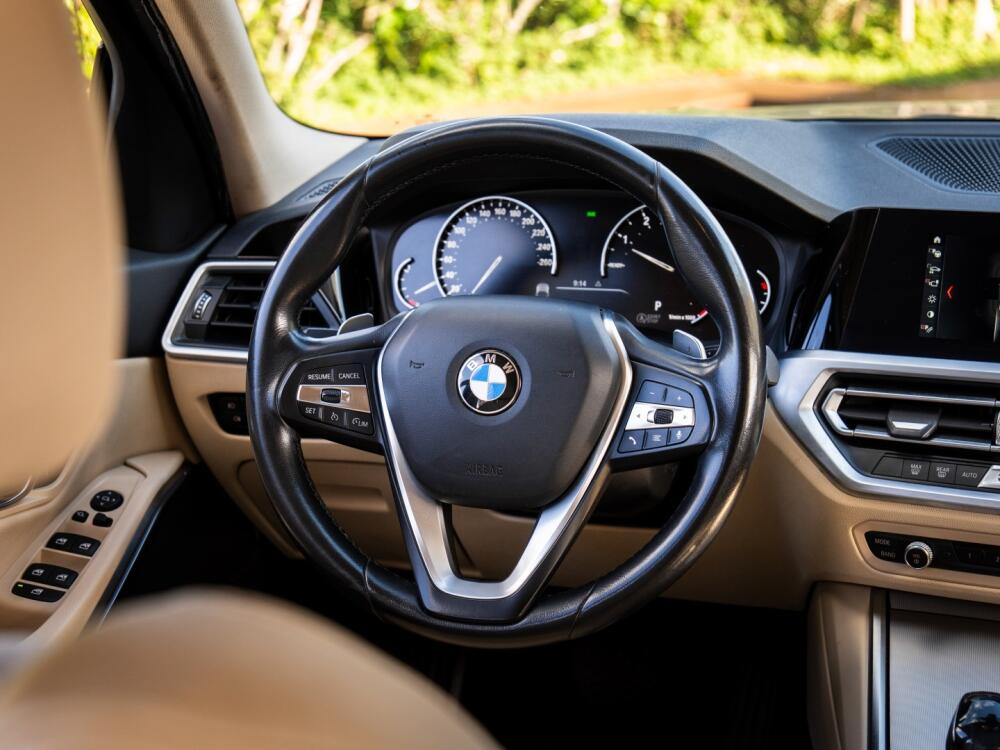 BMW 320i