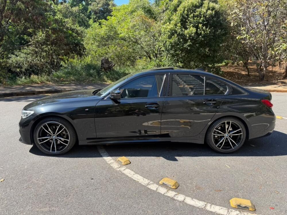 BMW 320i