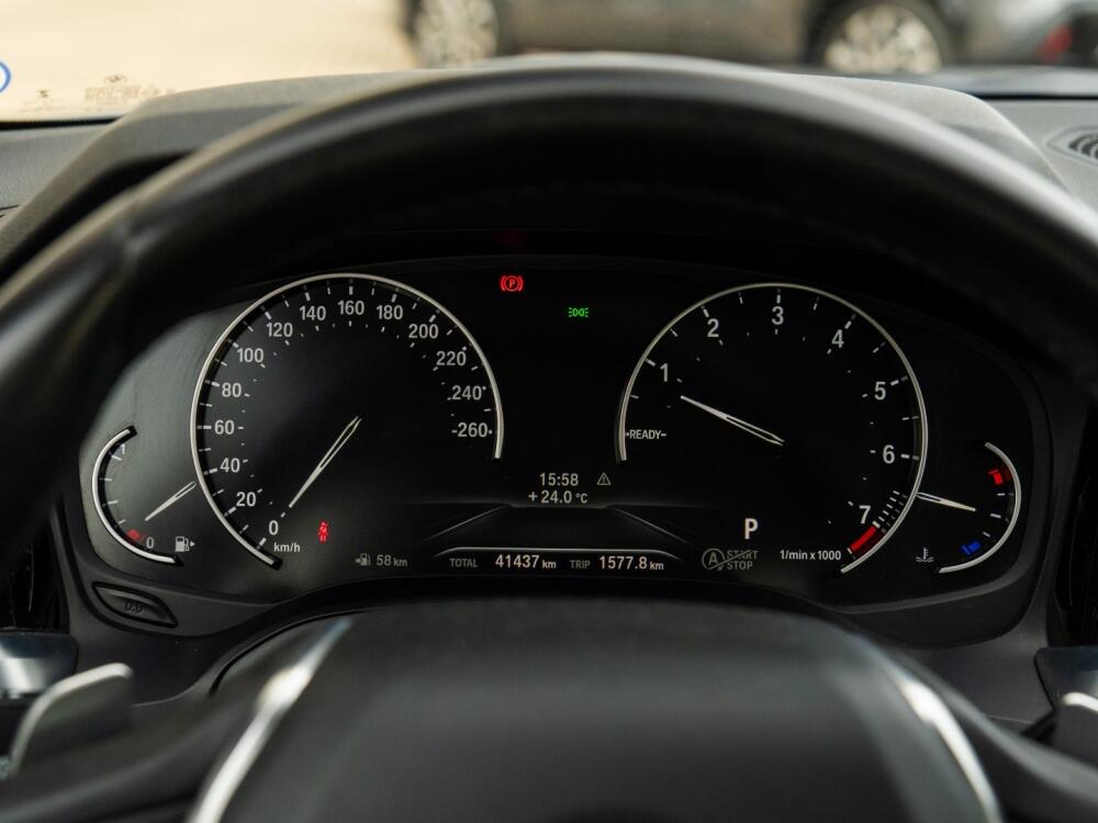 BMW 320i
