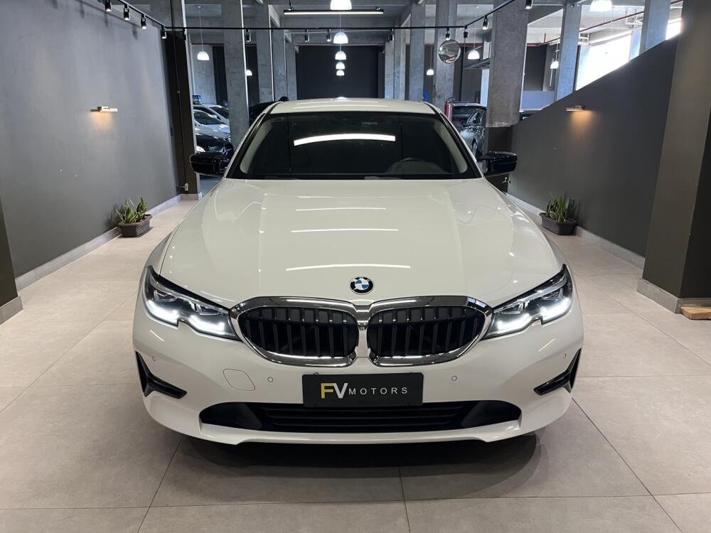 BMW 320i