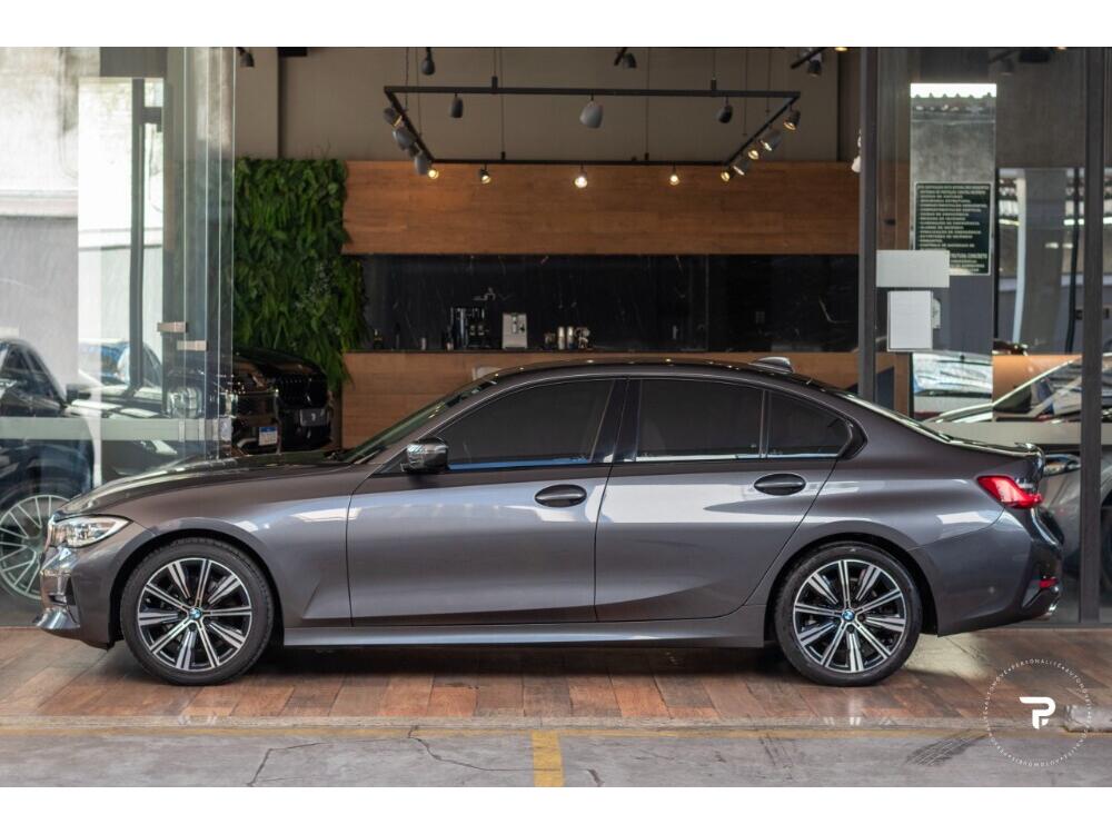 BMW 320i