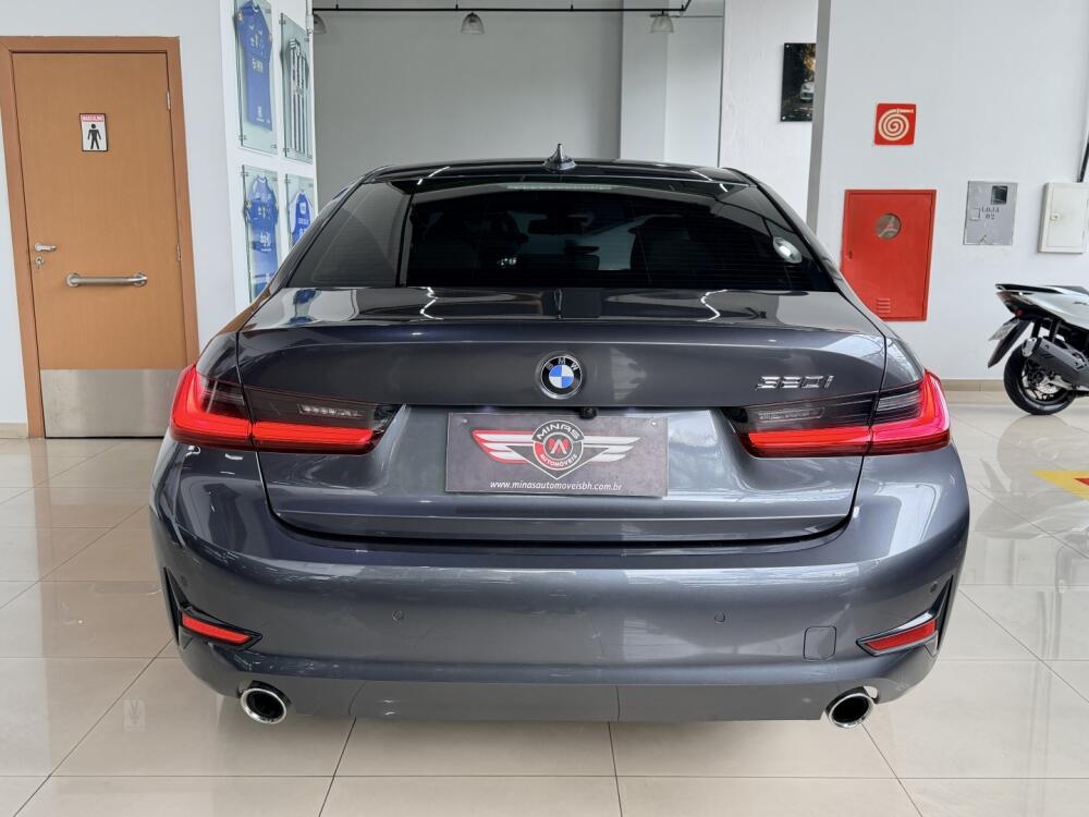 BMW 320i