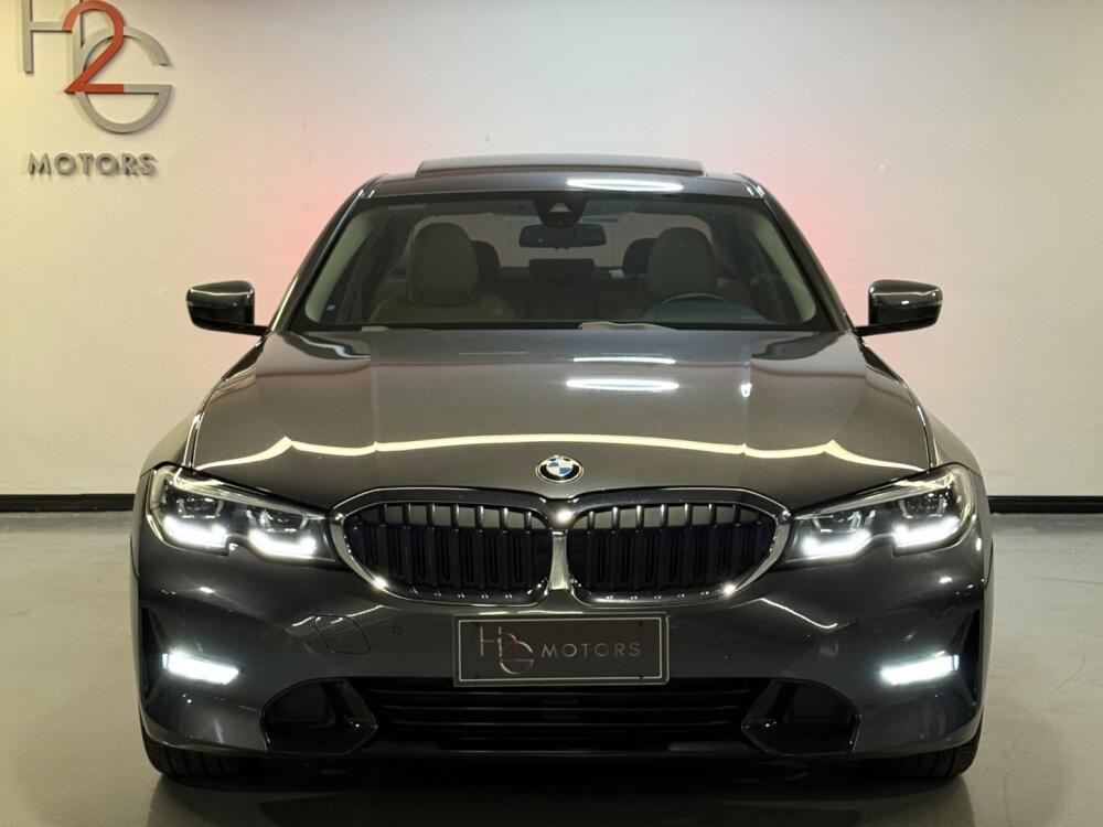 BMW 320i