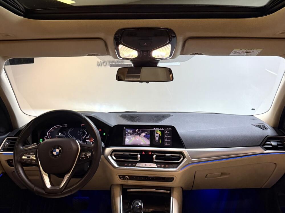 BMW 320i