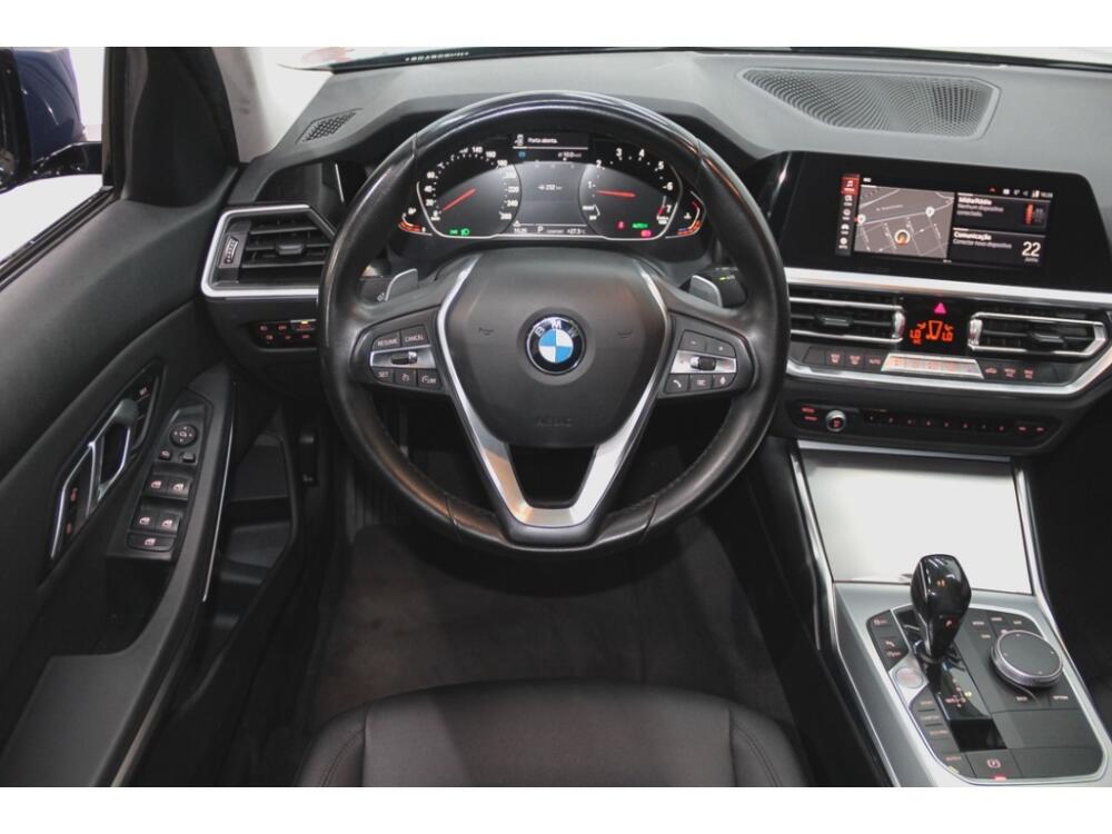 BMW 320i
