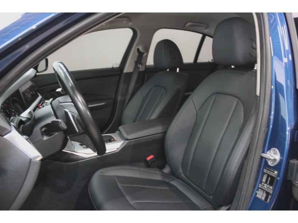 BMW 320i