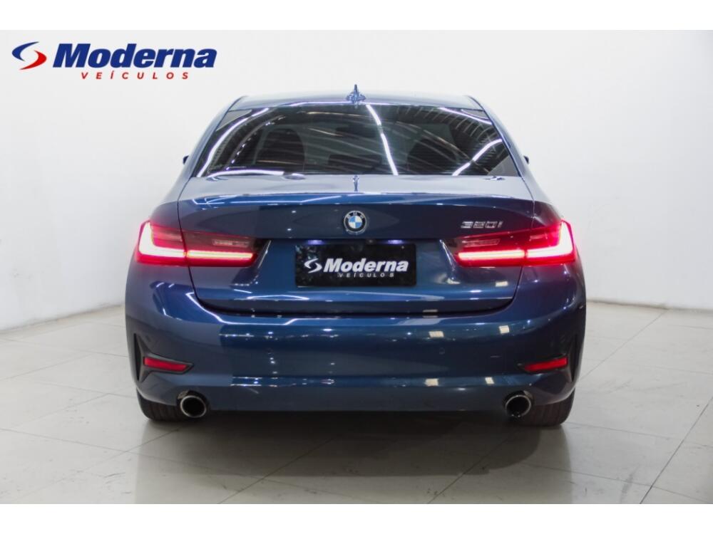 BMW 320i