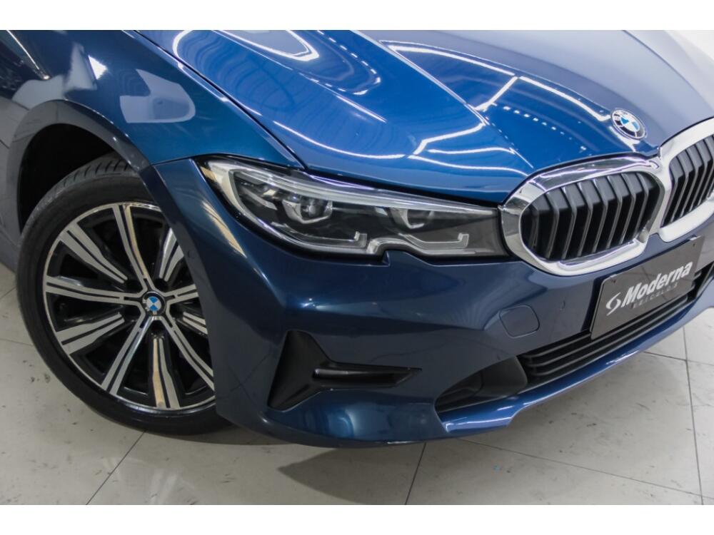 BMW 320i