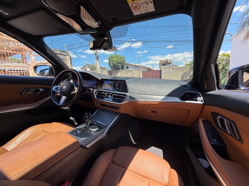 BMW 320i