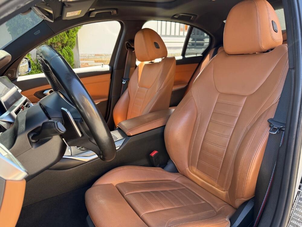BMW 320i