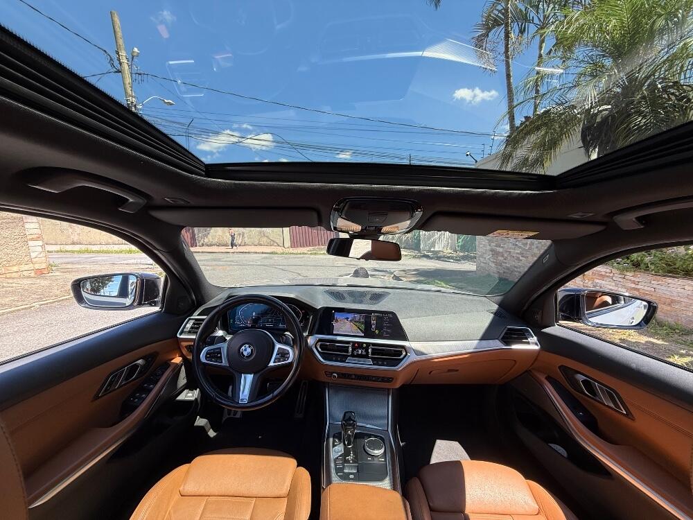 BMW 320i