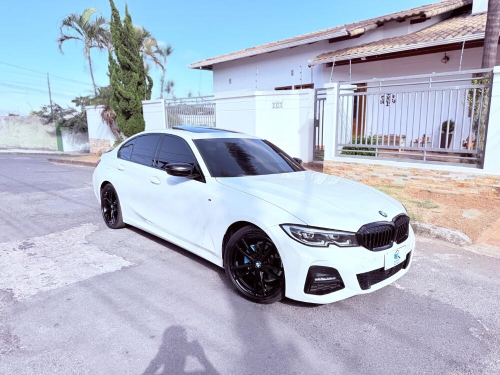 BMW 320i