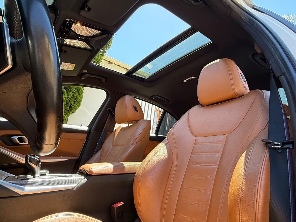 BMW 320i