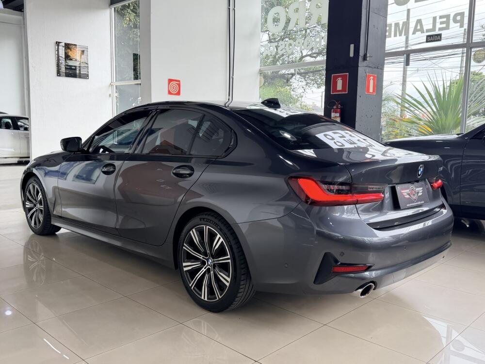 BMW 320i