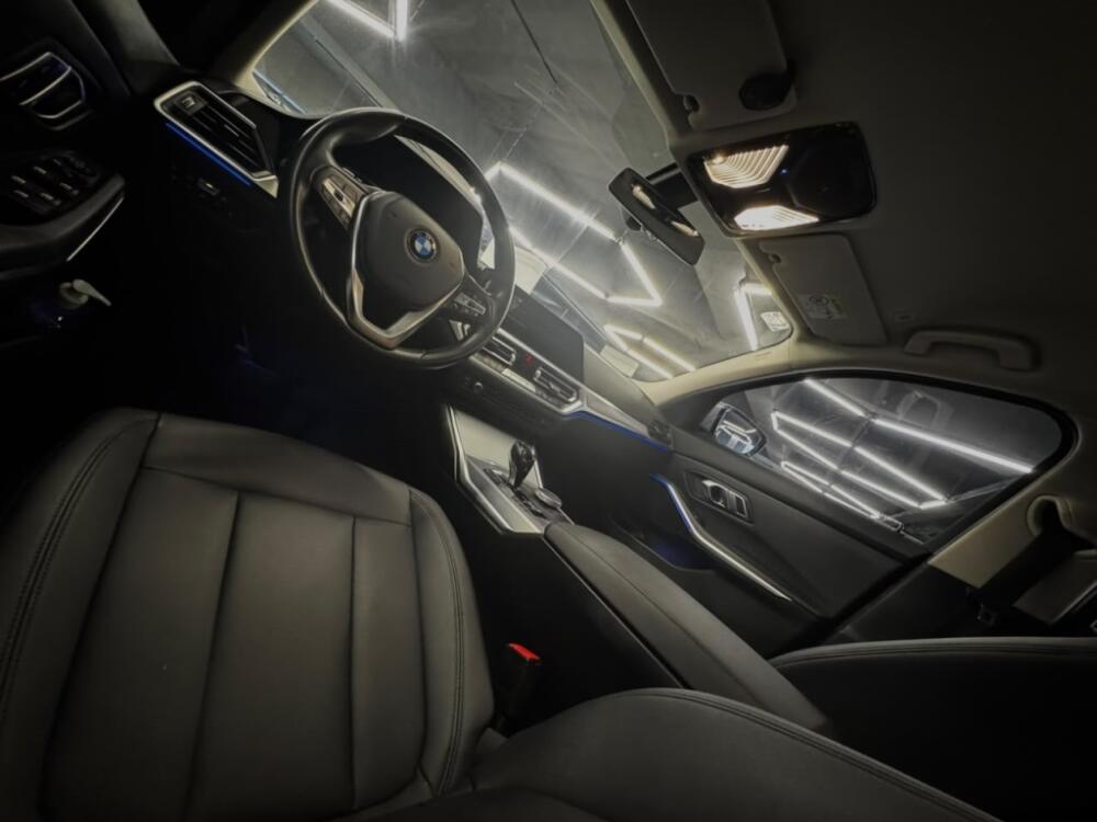 BMW 320i