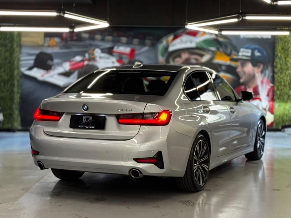 BMW 320i