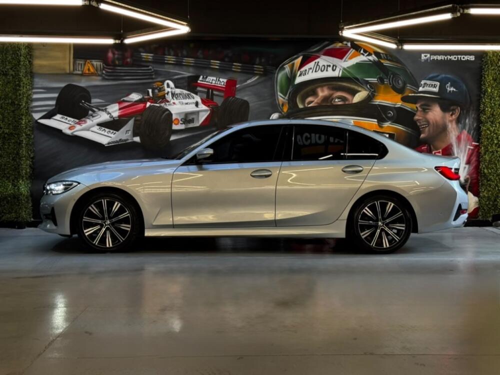 BMW 320i