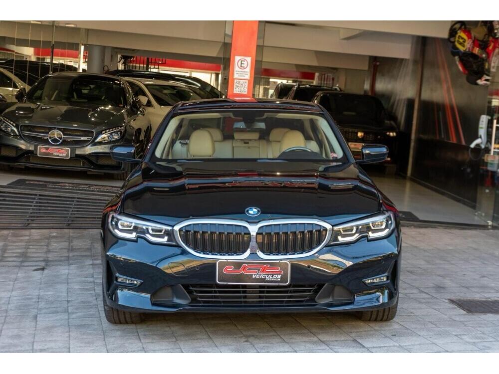 BMW 320i
