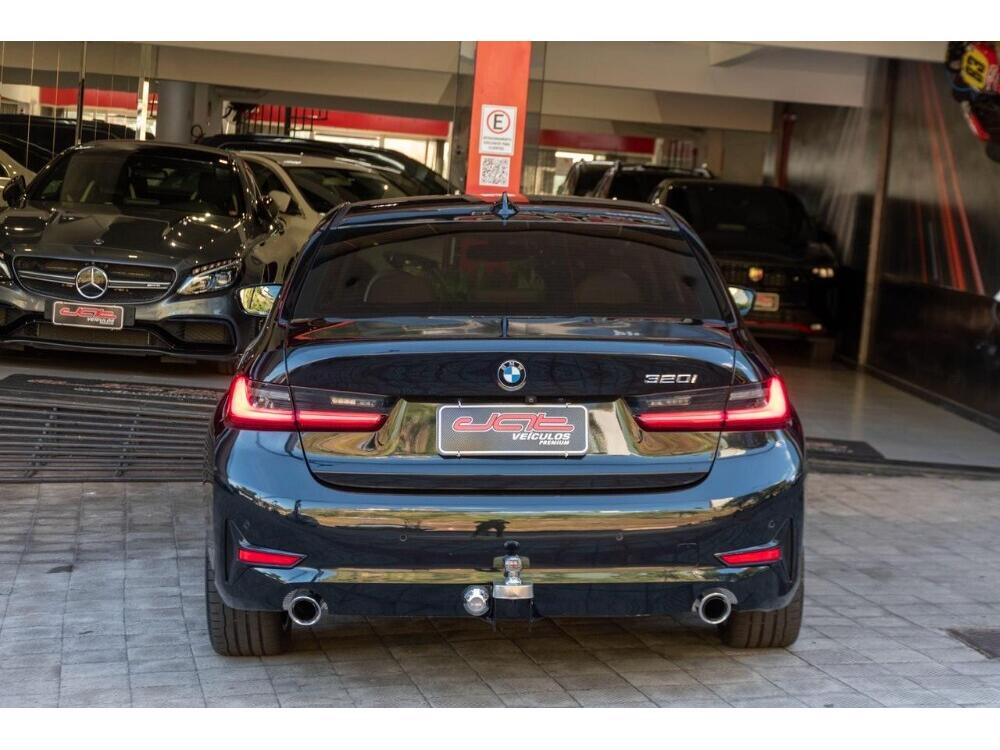BMW 320i