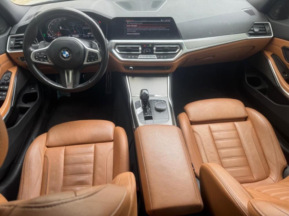 BMW 320i