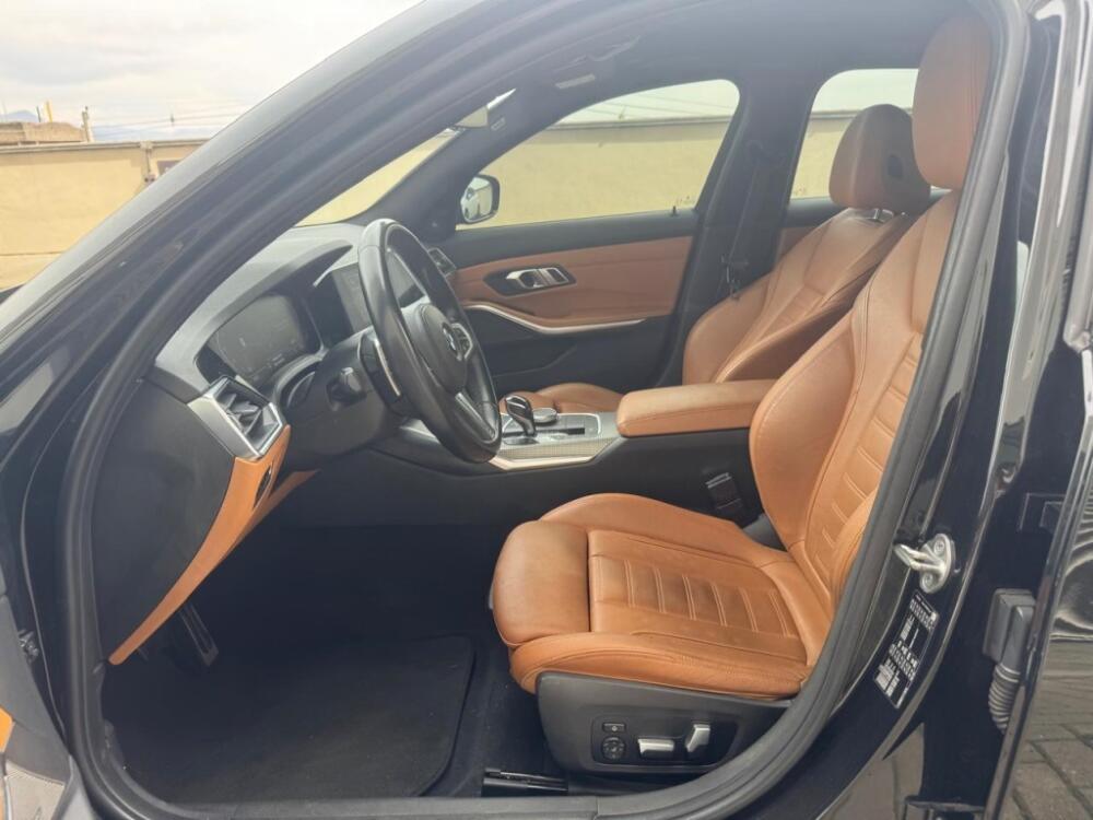 BMW 320i