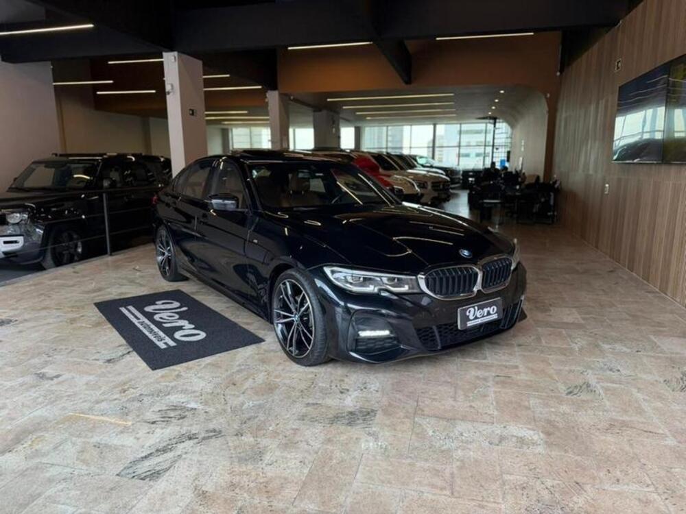 BMW 320i
