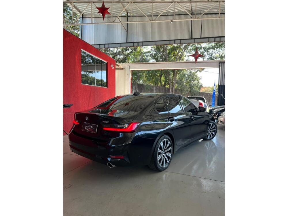 BMW 320i