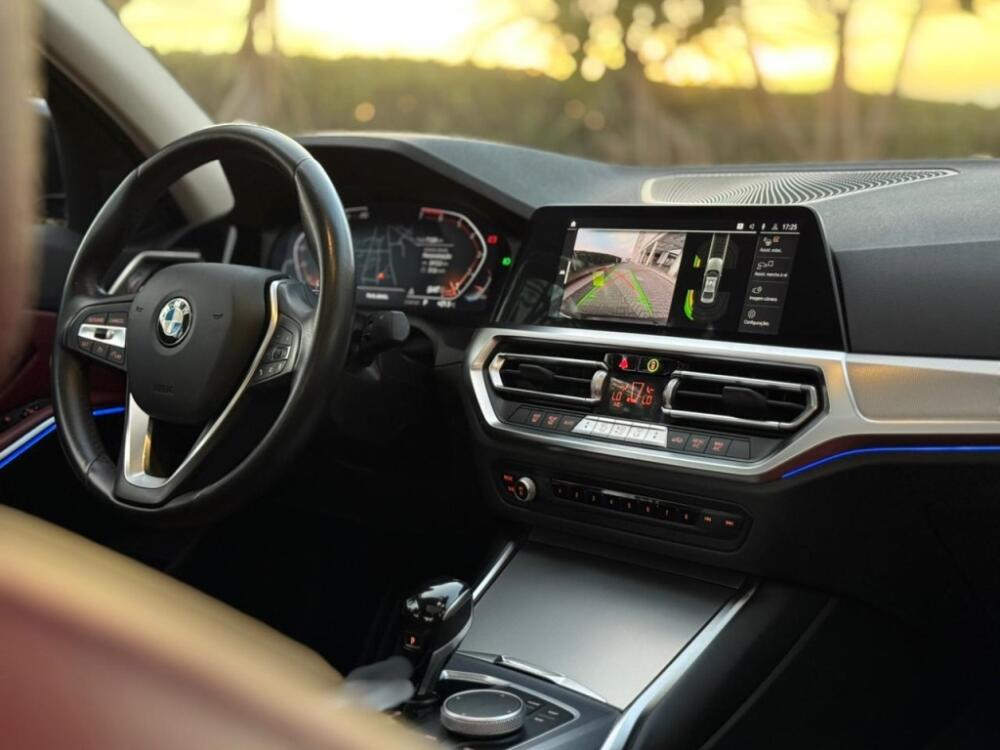 BMW 320i