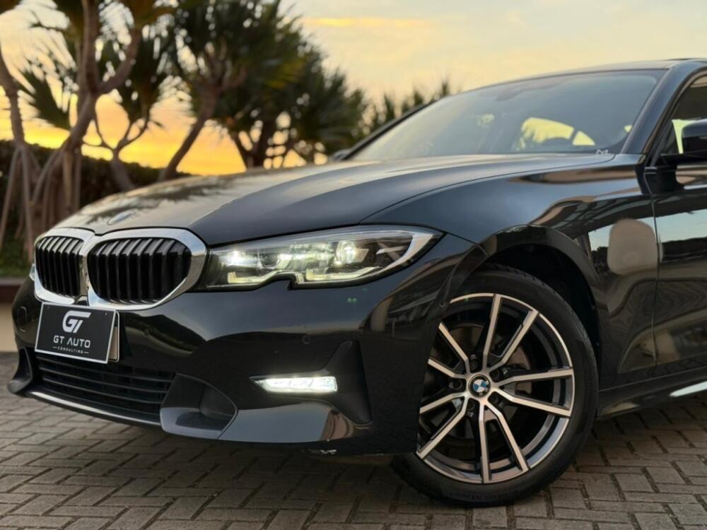 BMW 320i