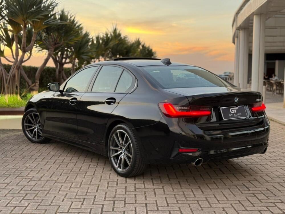BMW 320i