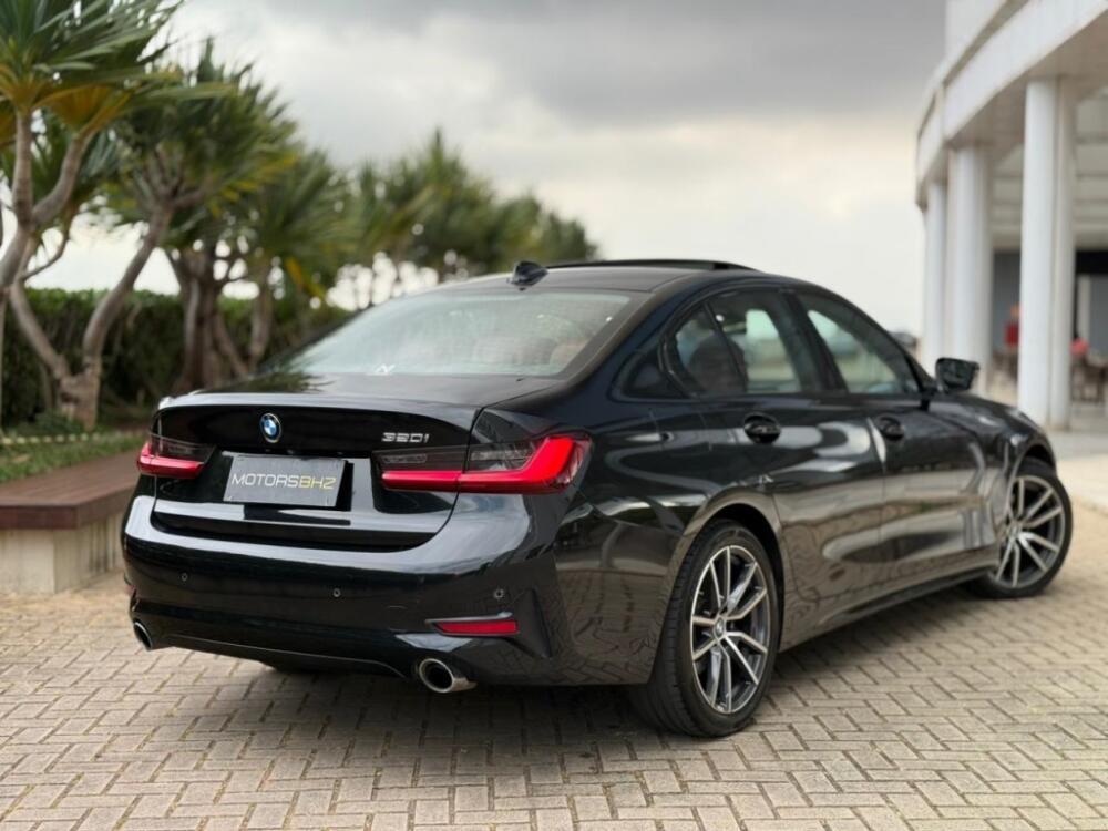 BMW 320i